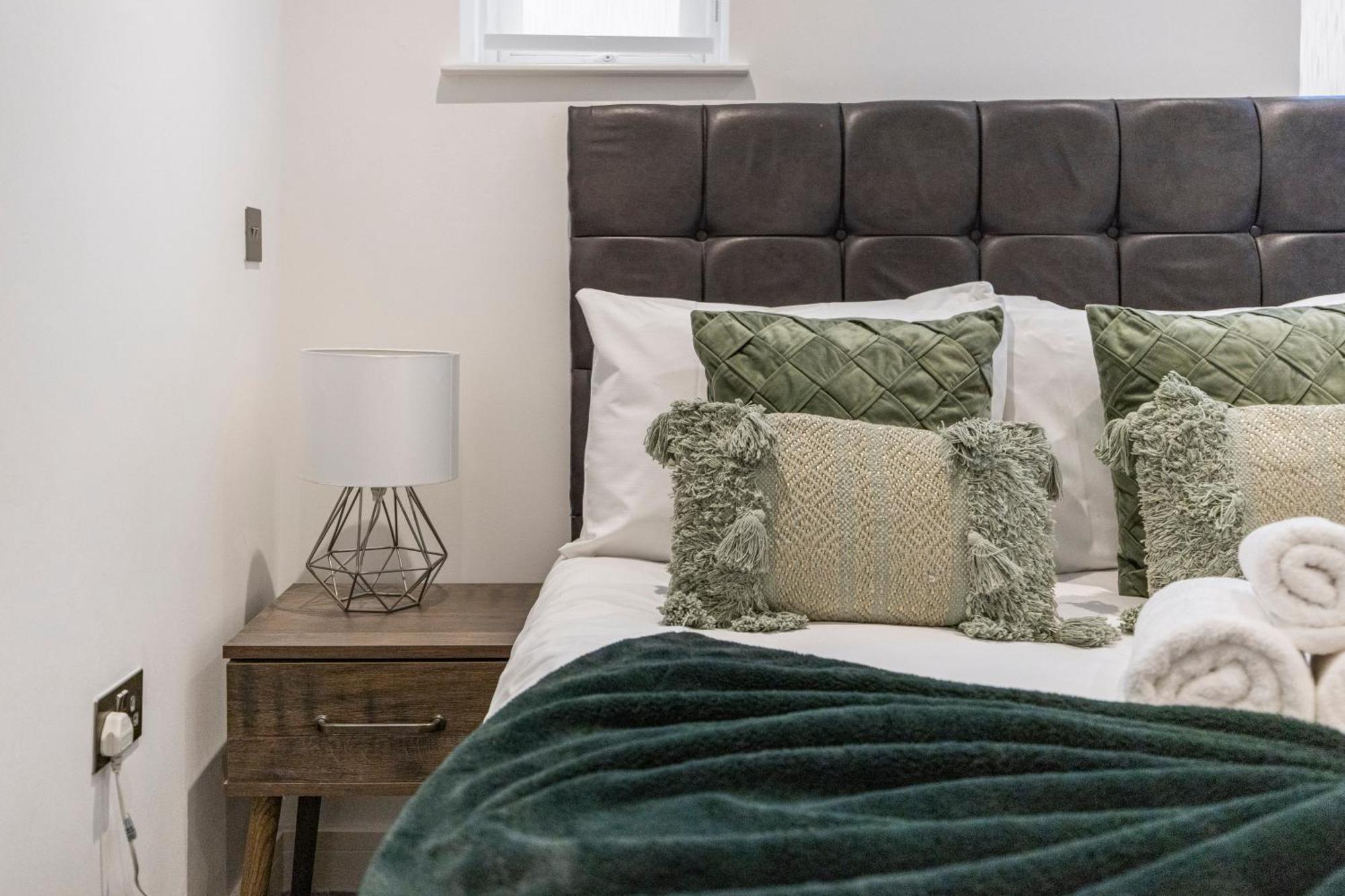 Spacious Luxury Apartment King Bed - Central Location Лондон Экстерьер фото